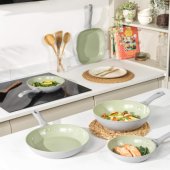 BW092781EU7 Earth 28cm Fry Pan Green