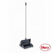 Folding dustpan with a handle