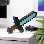 Minecraft deimantinio kardo šviestuvas
