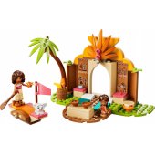 43282 Village House and Boat