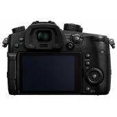 Lumix GH5 + Leica 12-60mm F/ 2.8-4 juoda