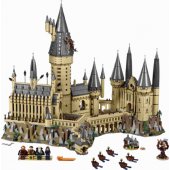 Hogvarts™ pilis 71043
