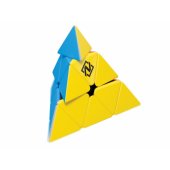 NEXcube piramidė