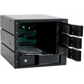3 x 5,25 vietos 4 SAS/ SATA HDD