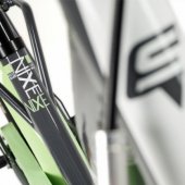 NiXe 18" Dark Grey/ Pastel Green