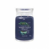 Signature Lakefront Lodge scented candle 567 g