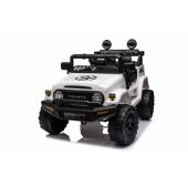 Toyota FJ White 4x4